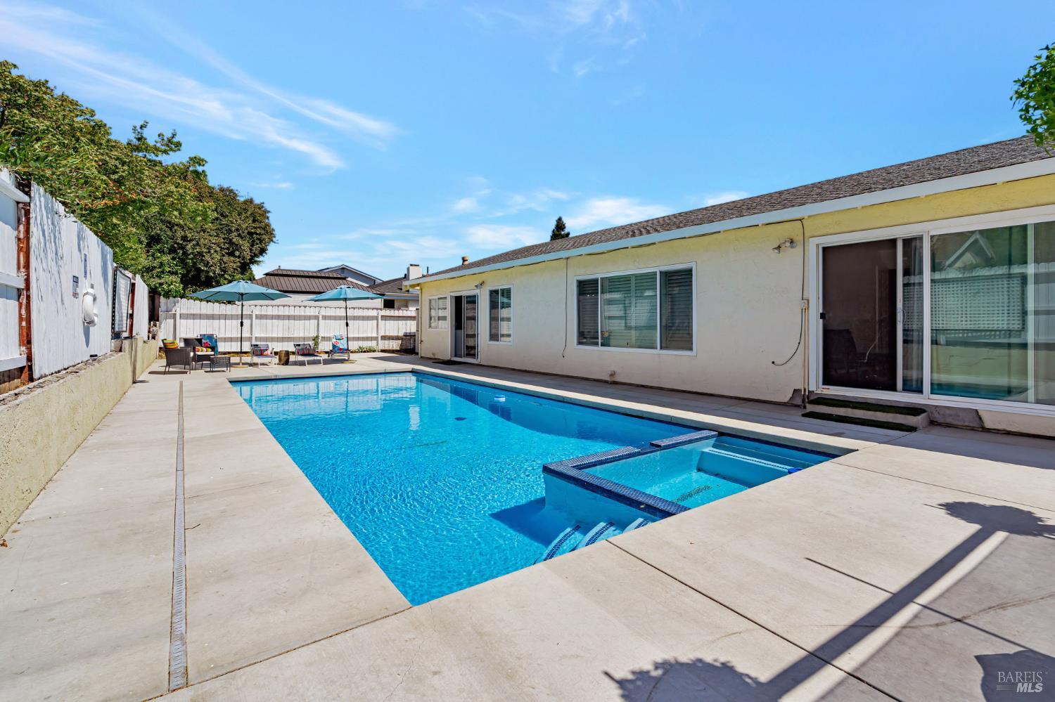 Detail Gallery Image 38 of 40 For 1019 Westview Dr, Napa,  CA 94558 - 4 Beds | 2/1 Baths