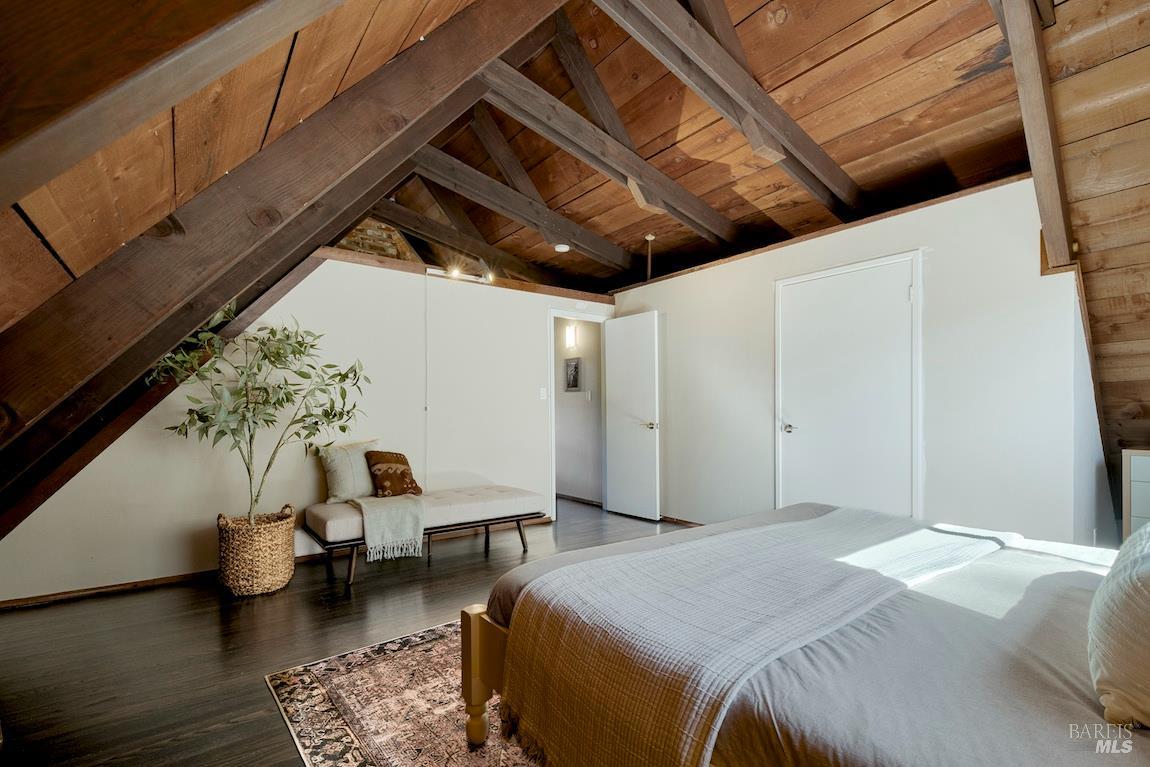 Detail Gallery Image 19 of 47 For 20 Poppy Ln, Mill Valley,  CA 94941 - 3 Beds | 2 Baths