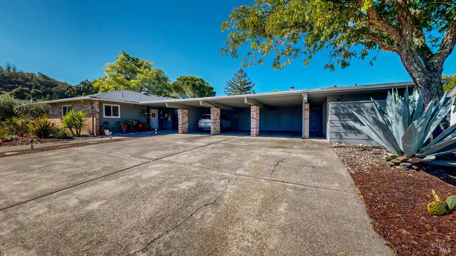 Detail Gallery Image 2 of 65 For 339 Valley Oaks Dr, Santa Rosa,  CA 95409 - 2 Beds | 2 Baths