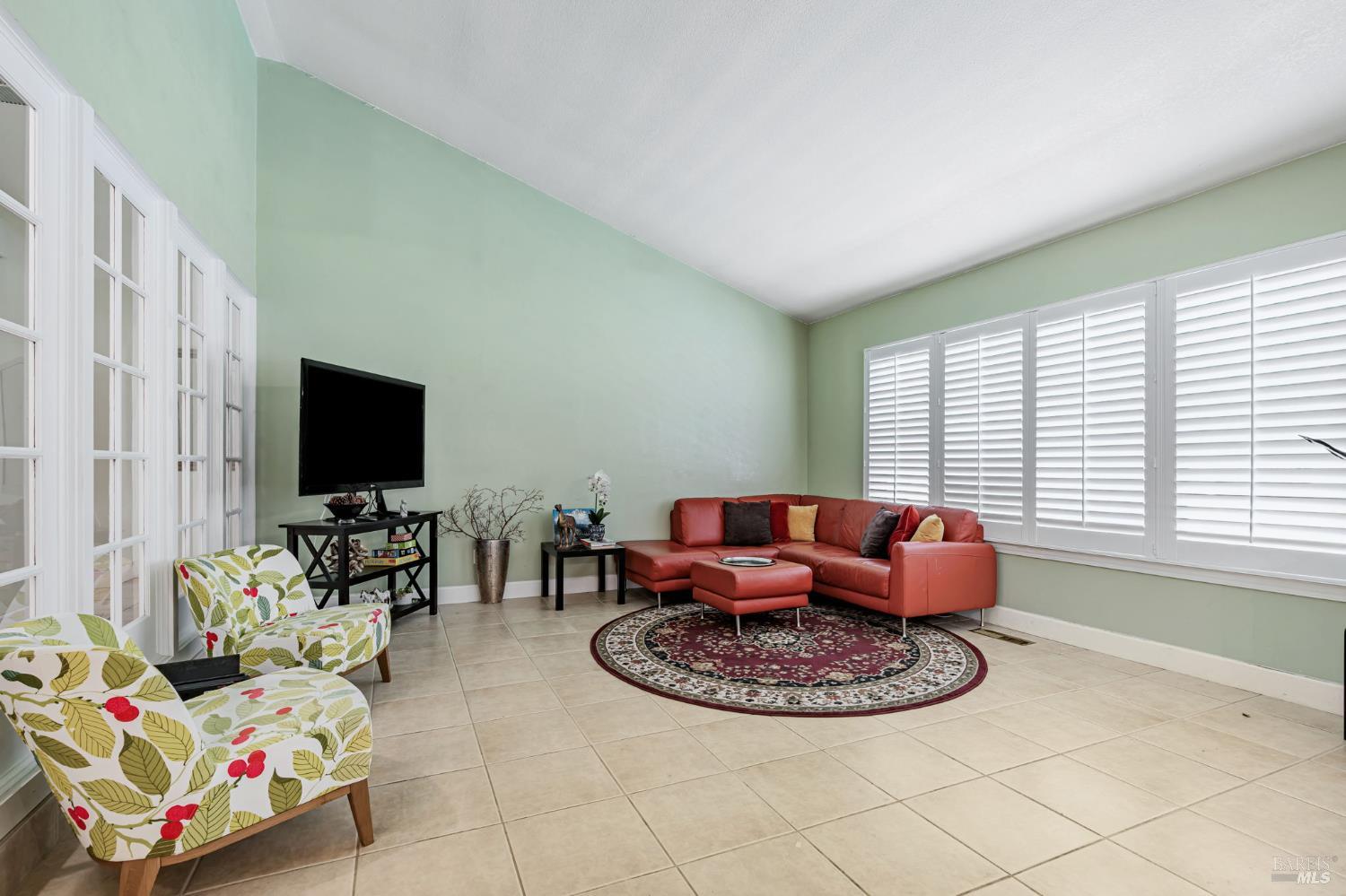 Detail Gallery Image 8 of 40 For 1019 Westview Dr, Napa,  CA 94558 - 4 Beds | 2/1 Baths