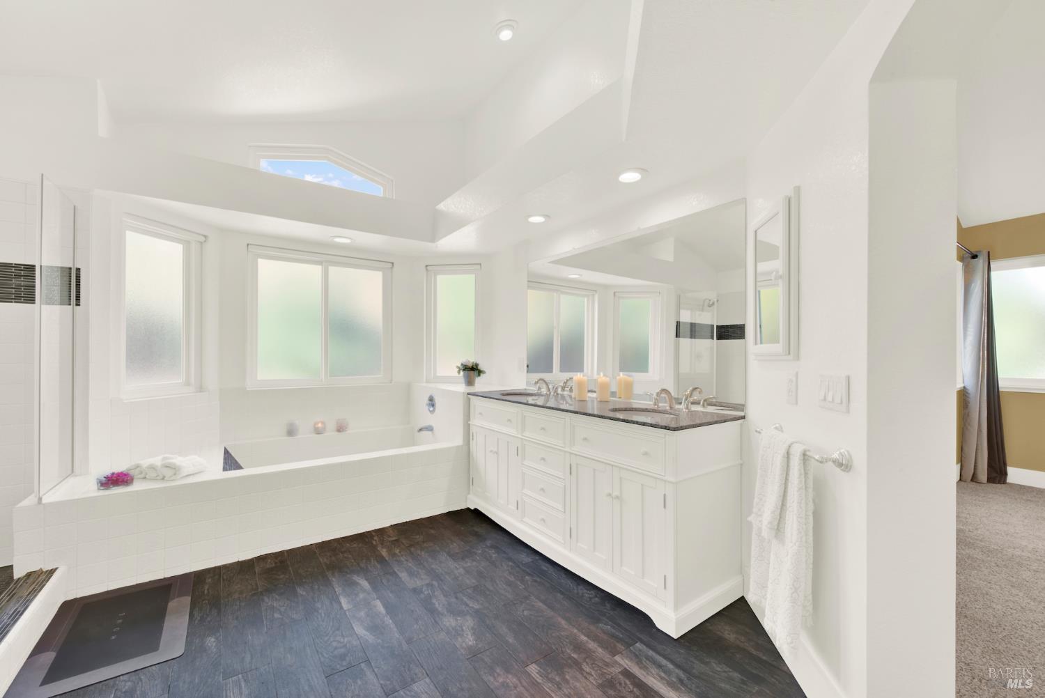 Detail Gallery Image 49 of 99 For 719 Rambleton Dr, Vacaville,  CA 95688 - 5 Beds | 3 Baths