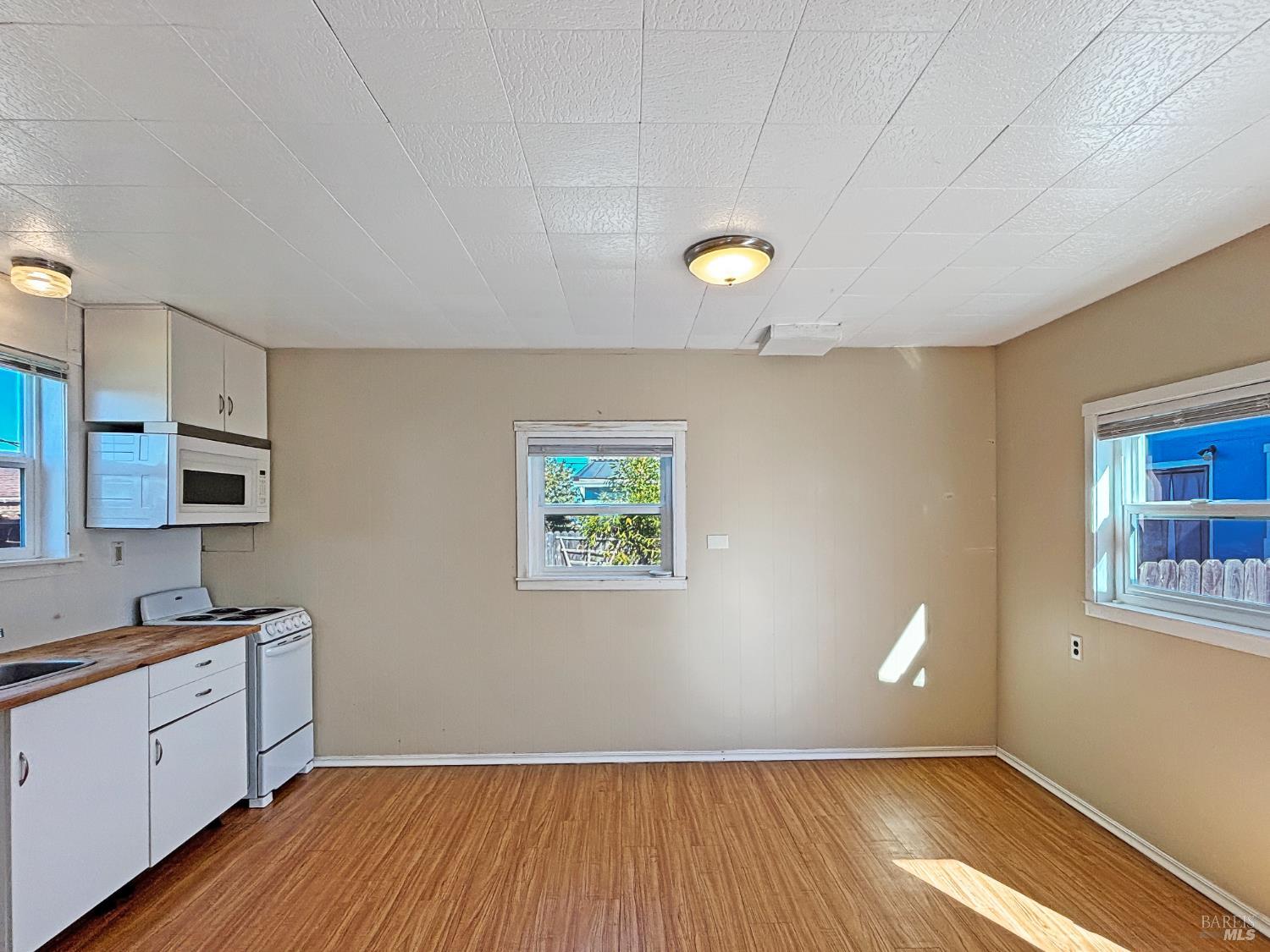 Detail Gallery Image 18 of 27 For 121 Florence St, Fort Bragg,  CA 95437 - 2 Beds | 1 Baths