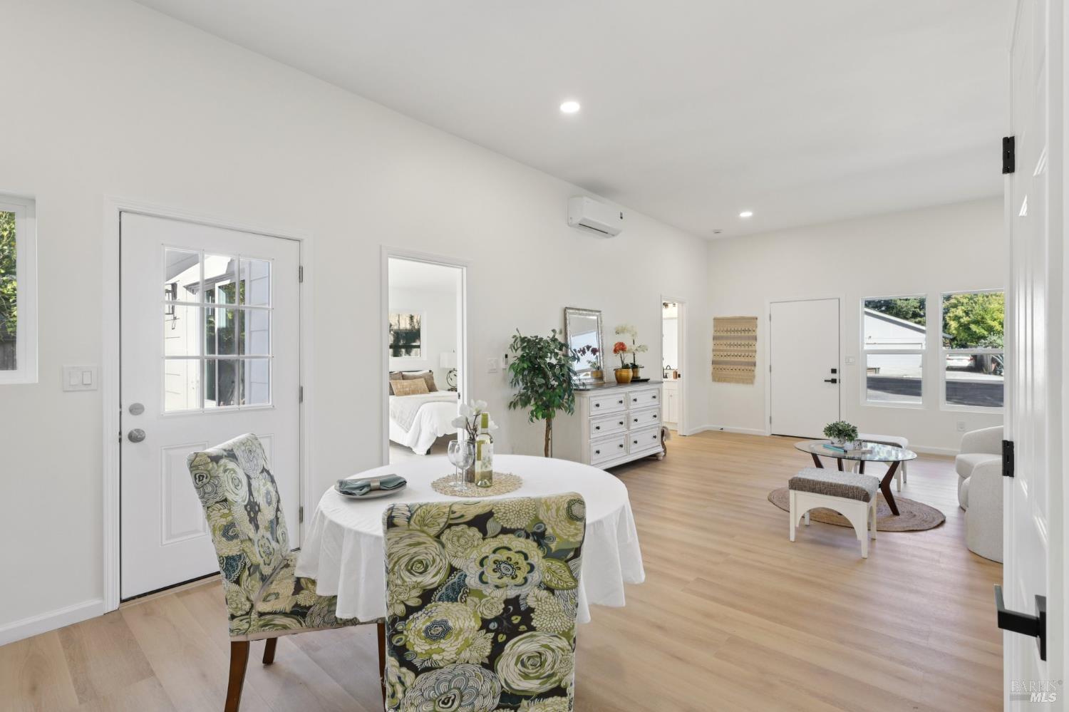 Detail Gallery Image 32 of 44 For 368 Bonnie Ct, Rohnert Park,  CA 94928 - 4 Beds | 2 Baths