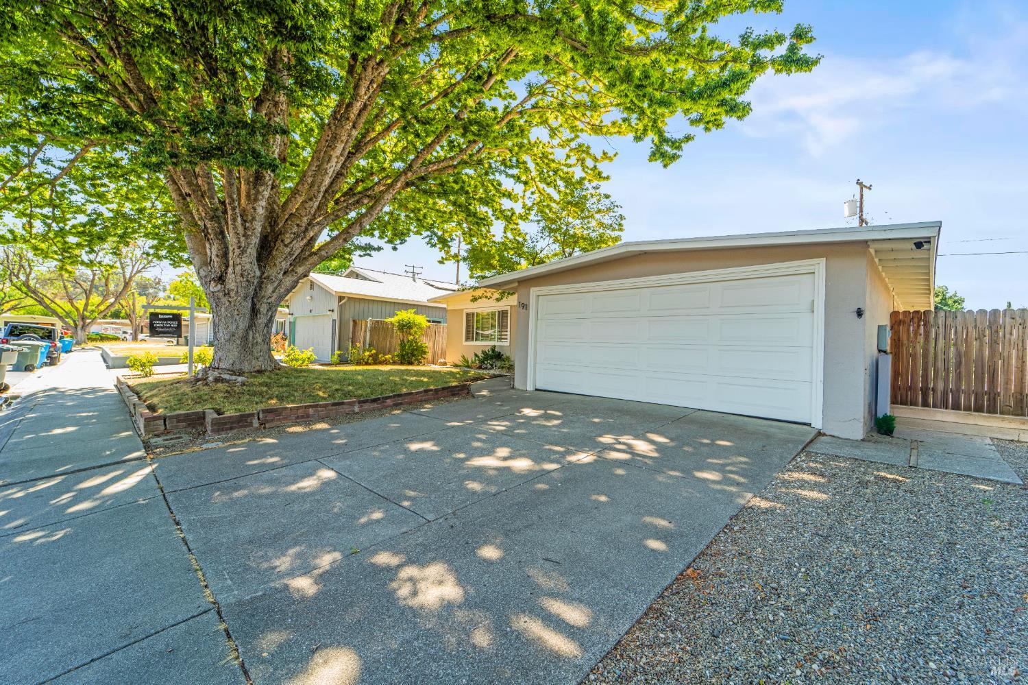 Detail Gallery Image 3 of 39 For 191 Ironwood St, Vacaville,  CA 95688 - 3 Beds | 2 Baths