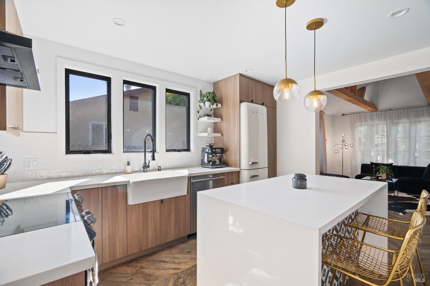 Detail Gallery Image 11 of 59 For 18445 1st Ave, Sonoma,  CA 95476 - 2 Beds | 2 Baths