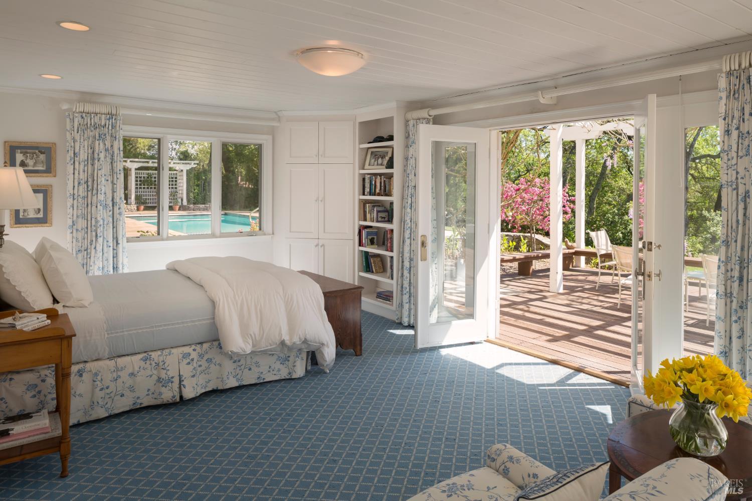 Detail Gallery Image 23 of 70 For 2399 Sobre Vista Rd, Sonoma,  CA 95476 - 4 Beds | 3/1 Baths