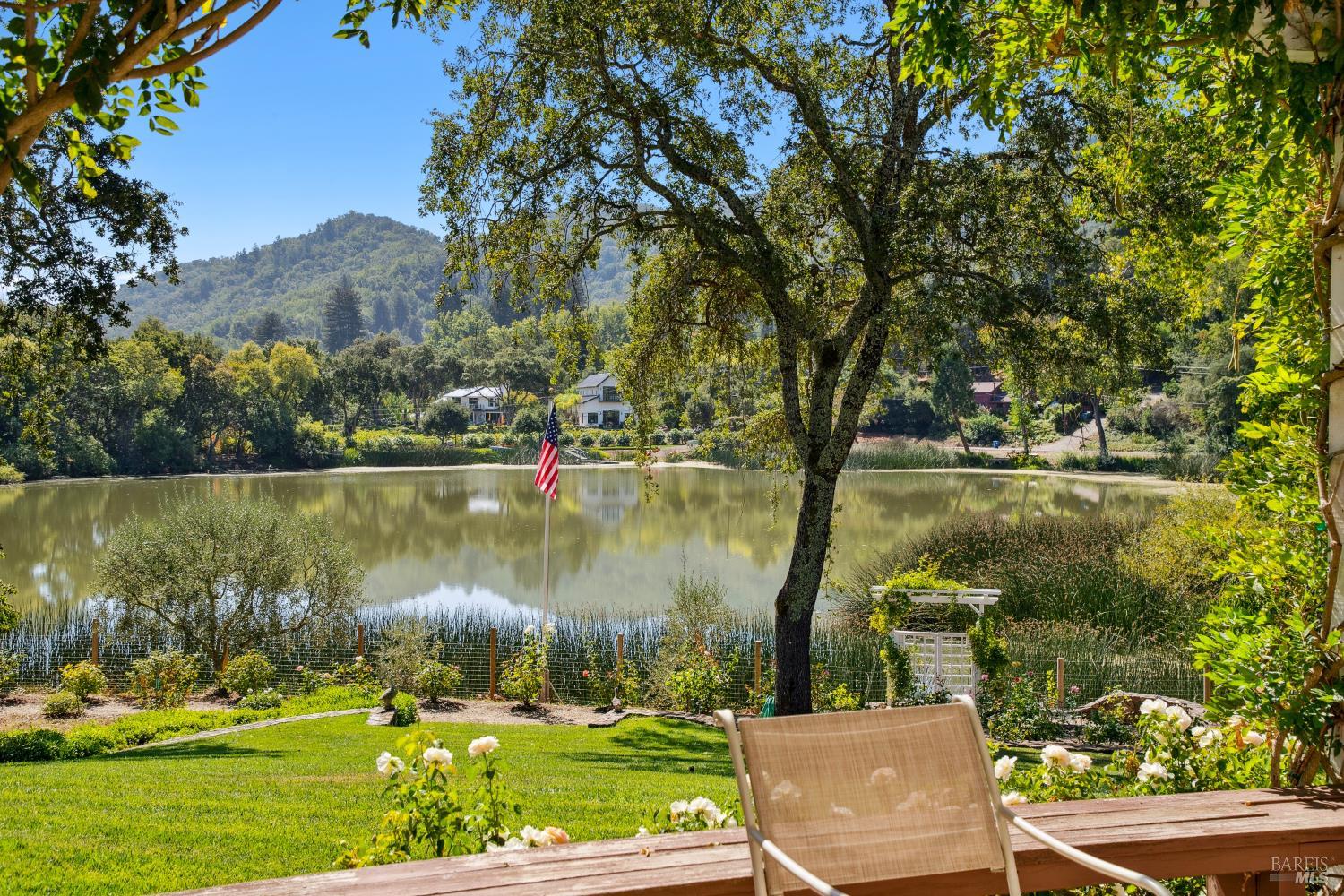 Detail Gallery Image 18 of 70 For 2399 Sobre Vista Rd, Sonoma,  CA 95476 - 4 Beds | 3/1 Baths