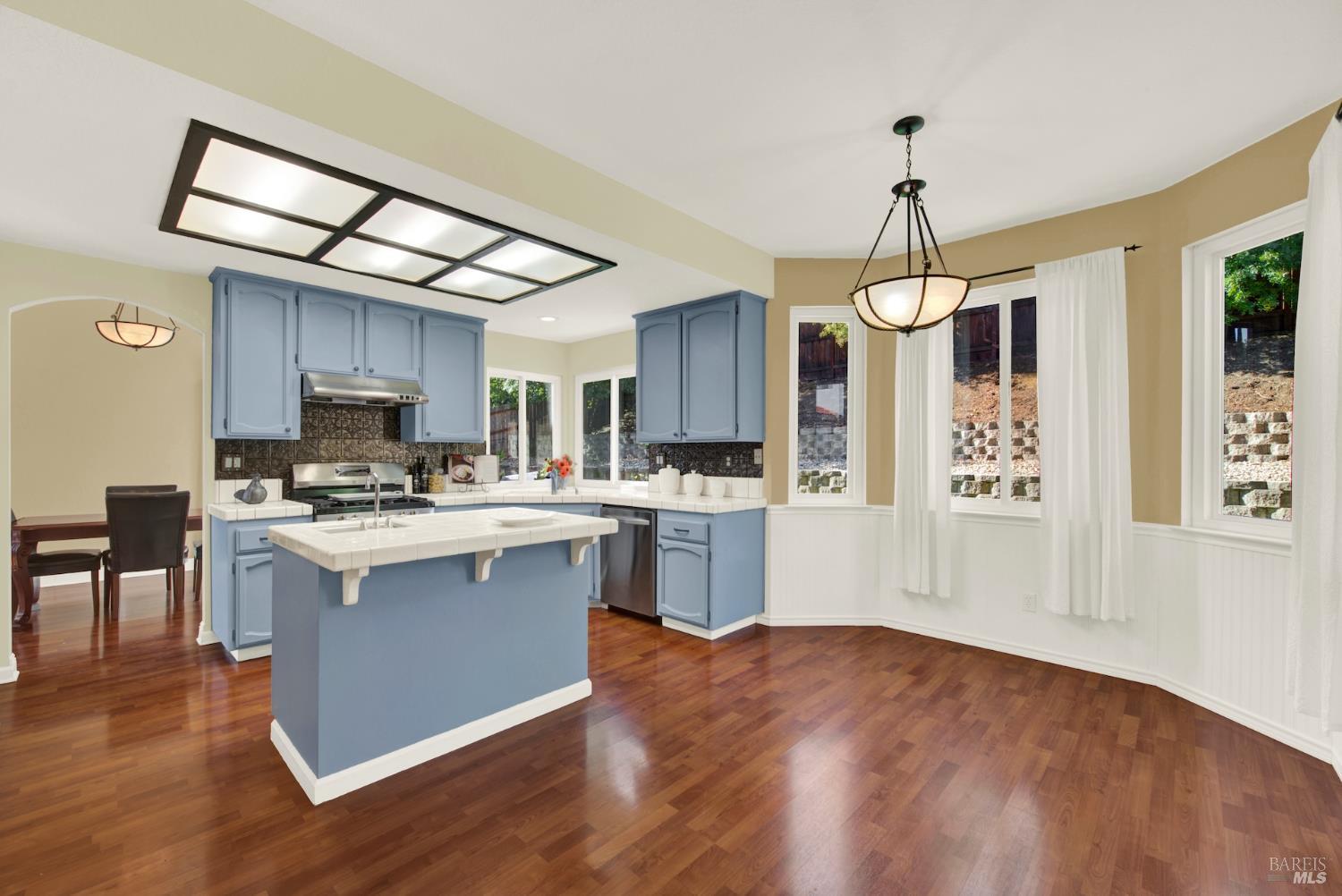 Detail Gallery Image 30 of 99 For 719 Rambleton Dr, Vacaville,  CA 95688 - 5 Beds | 3 Baths