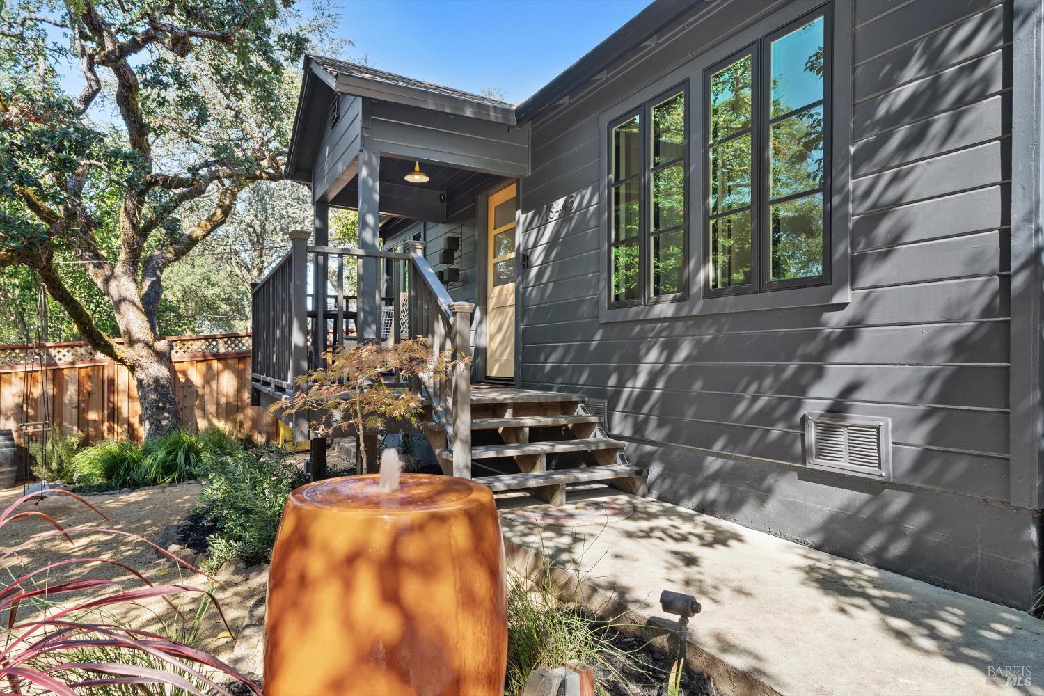 Detail Gallery Image 4 of 59 For 18445 1st Ave, Sonoma,  CA 95476 - 2 Beds | 2 Baths