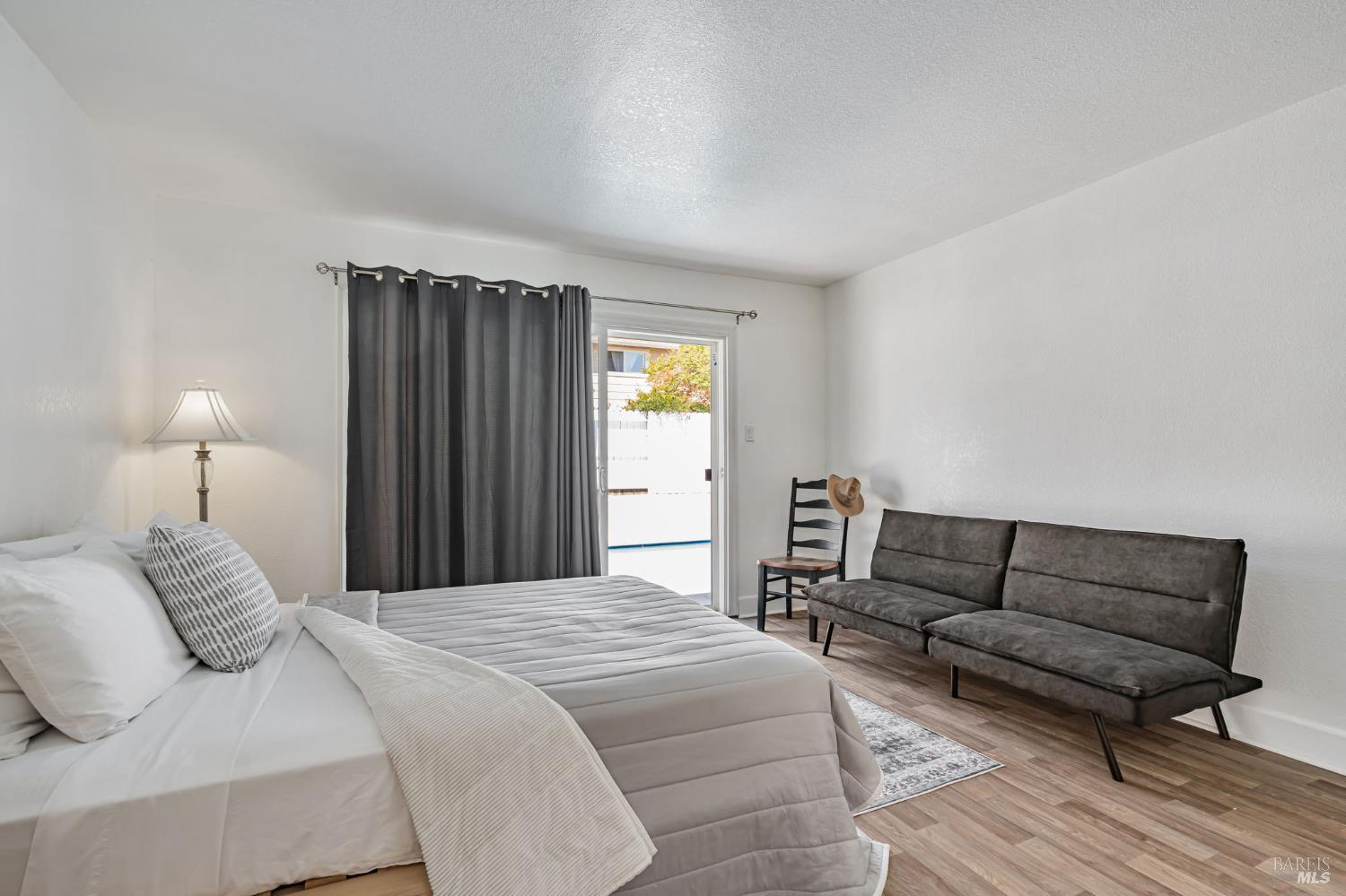 Detail Gallery Image 18 of 40 For 1019 Westview Dr, Napa,  CA 94558 - 4 Beds | 2/1 Baths