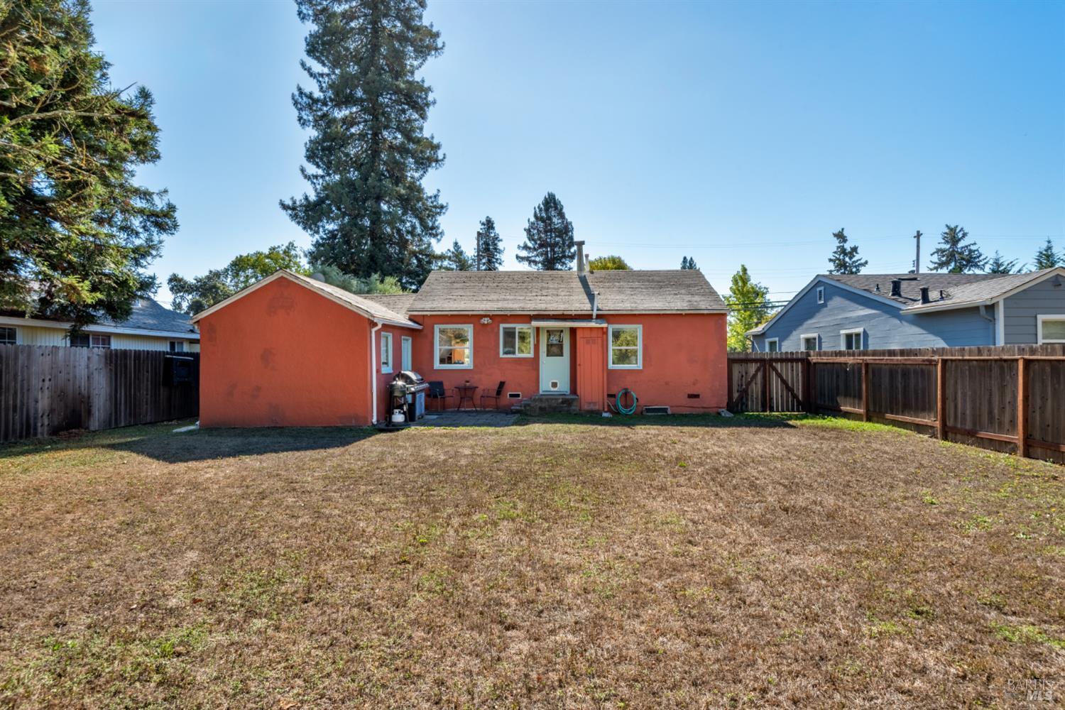 Detail Gallery Image 24 of 31 For 151 Earle St, Santa Rosa,  CA 95407 - 2 Beds | 1 Baths