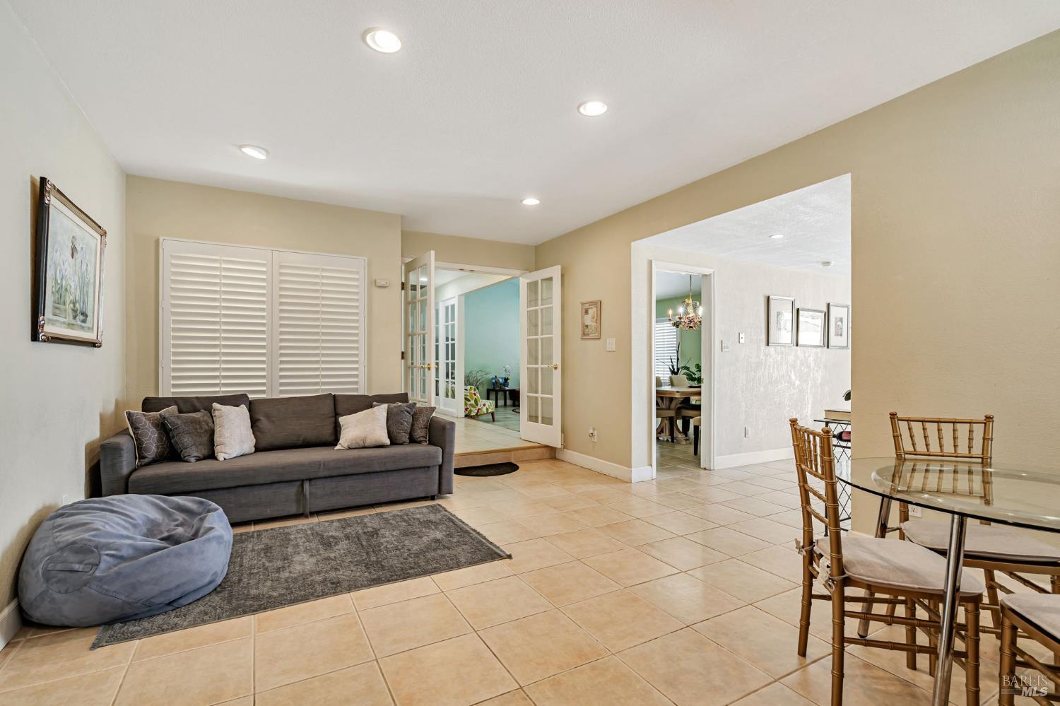 Detail Gallery Image 6 of 40 For 1019 Westview Dr, Napa,  CA 94558 - 4 Beds | 2/1 Baths