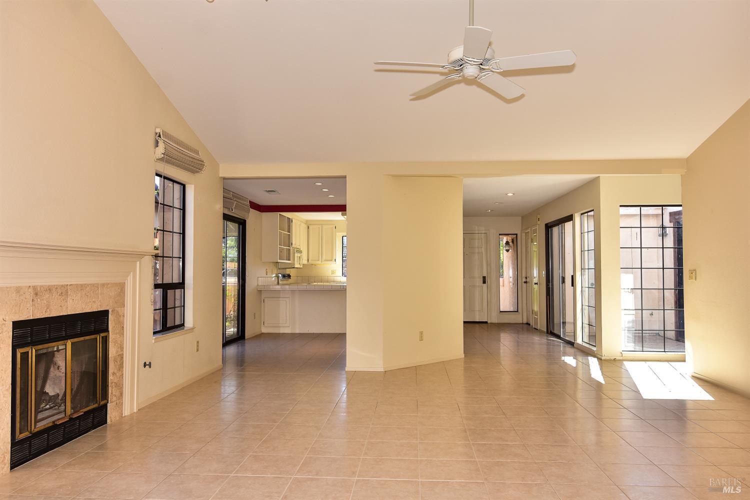 Detail Gallery Image 7 of 30 For 480 La Quinta Ln, Sonoma,  CA 95476 - 2 Beds | 2 Baths