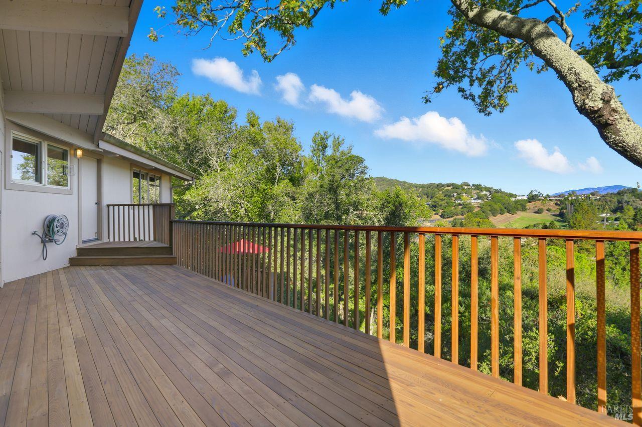 Detail Gallery Image 30 of 57 For 16 Burning Tree Dr, Novato,  CA 94949 - 3 Beds | 2/1 Baths