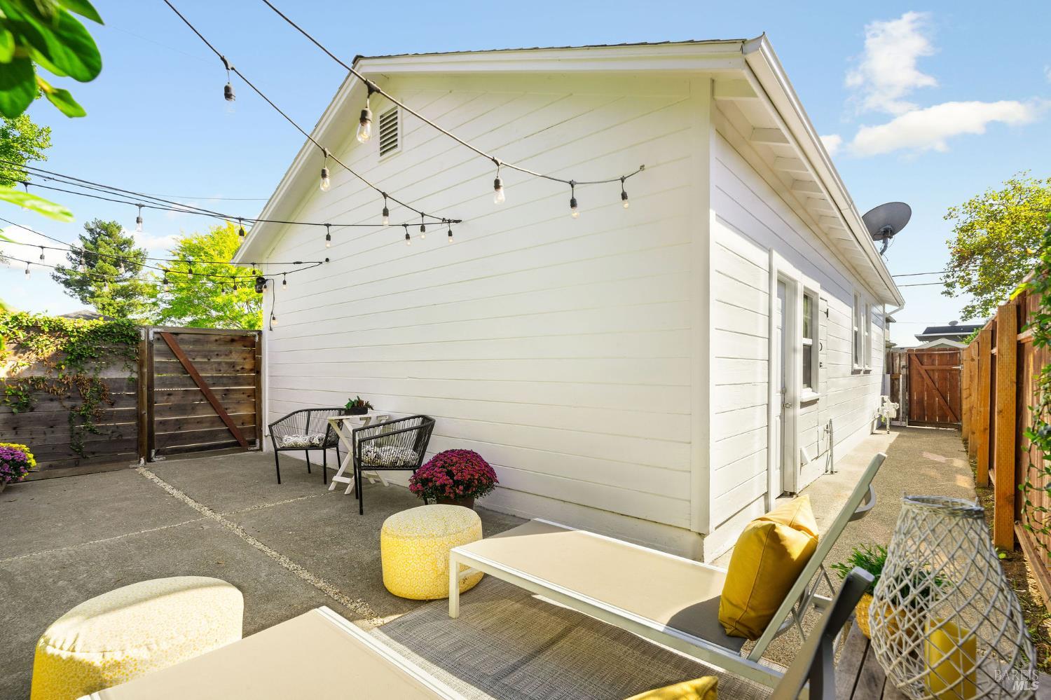 Detail Gallery Image 31 of 32 For 2005 Adrian St, Napa,  CA 94559 - 2 Beds | 1 Baths