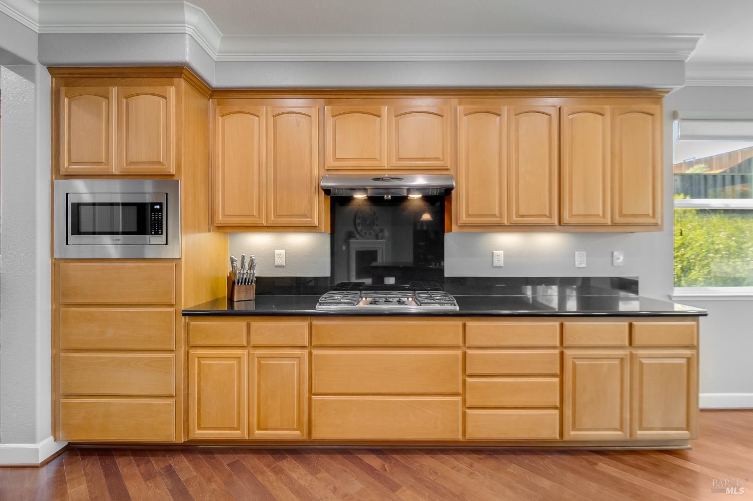 Detail Gallery Image 28 of 88 For 672 Mcallister Dr, Benicia,  CA 94510 - 5 Beds | 4 Baths