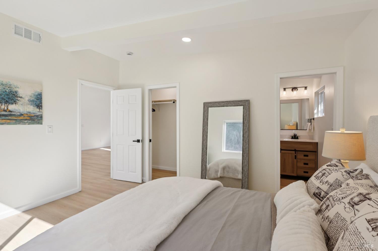 Detail Gallery Image 16 of 44 For 368 Bonnie Ct, Rohnert Park,  CA 94928 - 4 Beds | 2 Baths