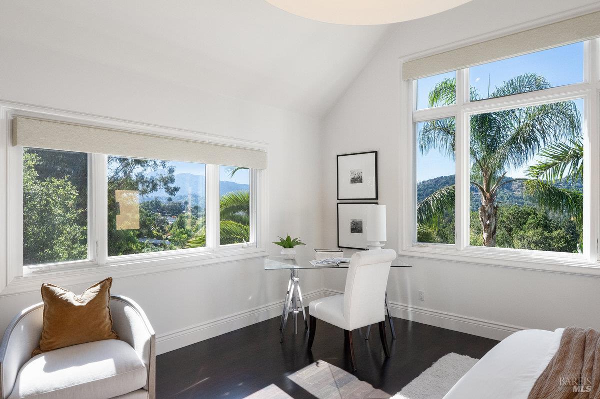 Detail Gallery Image 21 of 65 For 220 Deer Park Ave, San Rafael,  CA 94901 - 6 Beds | 6/1 Baths