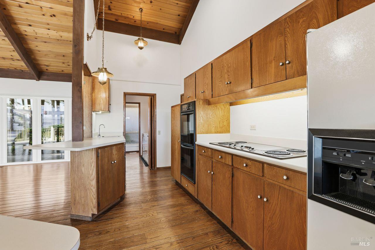 Detail Gallery Image 19 of 57 For 16 Burning Tree Dr, Novato,  CA 94949 - 3 Beds | 2/1 Baths