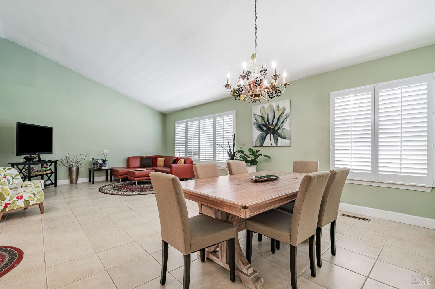 Detail Gallery Image 16 of 40 For 1019 Westview Dr, Napa,  CA 94558 - 4 Beds | 2/1 Baths