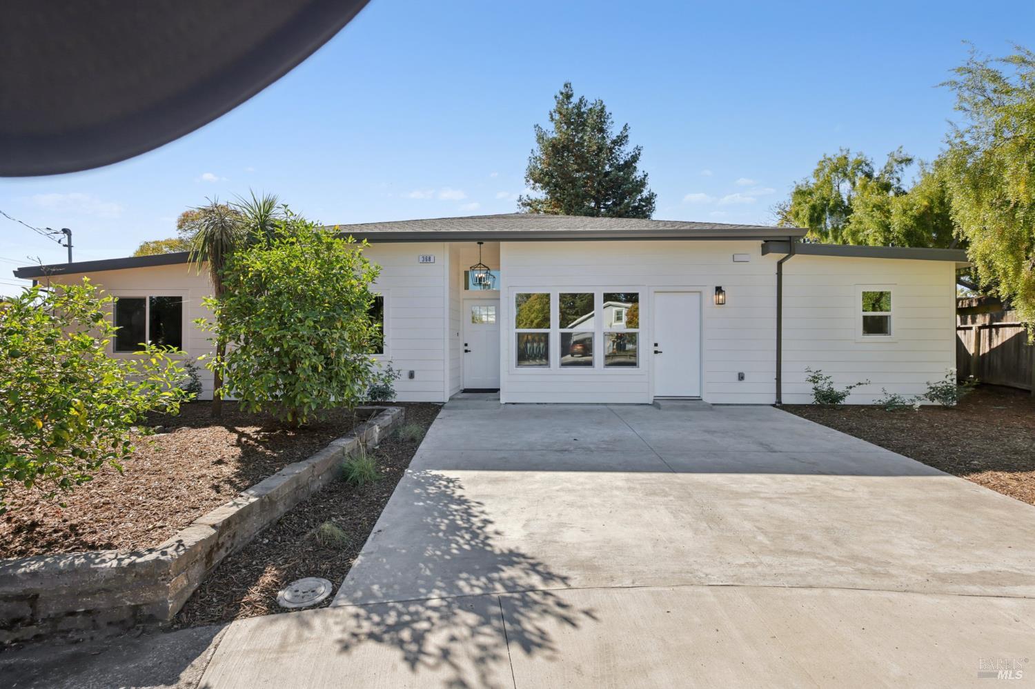 Detail Gallery Image 2 of 44 For 368 Bonnie Ct, Rohnert Park,  CA 94928 - 4 Beds | 2 Baths
