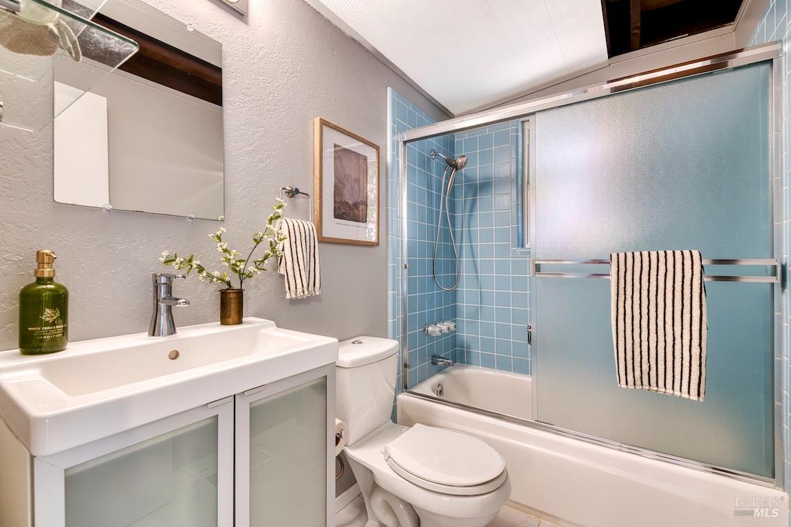 Detail Gallery Image 15 of 47 For 20 Poppy Ln, Mill Valley,  CA 94941 - 3 Beds | 2 Baths