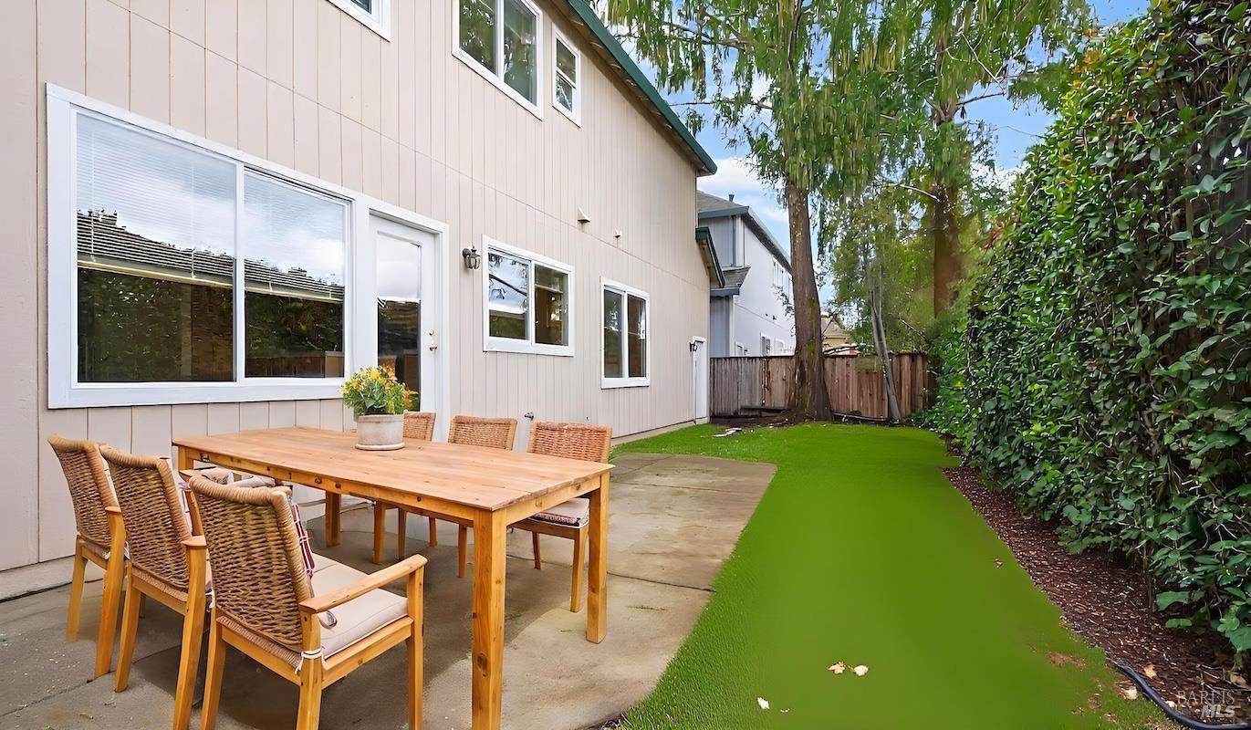 Detail Gallery Image 35 of 39 For 305 Hansbery Way, Santa Rosa,  CA 95409 - 3 Beds | 2/1 Baths