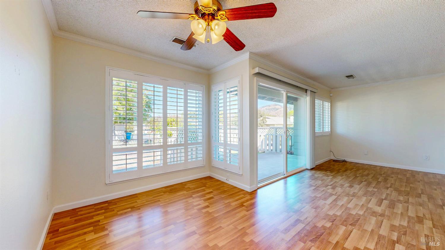 Detail Gallery Image 22 of 65 For 339 Valley Oaks Dr, Santa Rosa,  CA 95409 - 2 Beds | 2 Baths