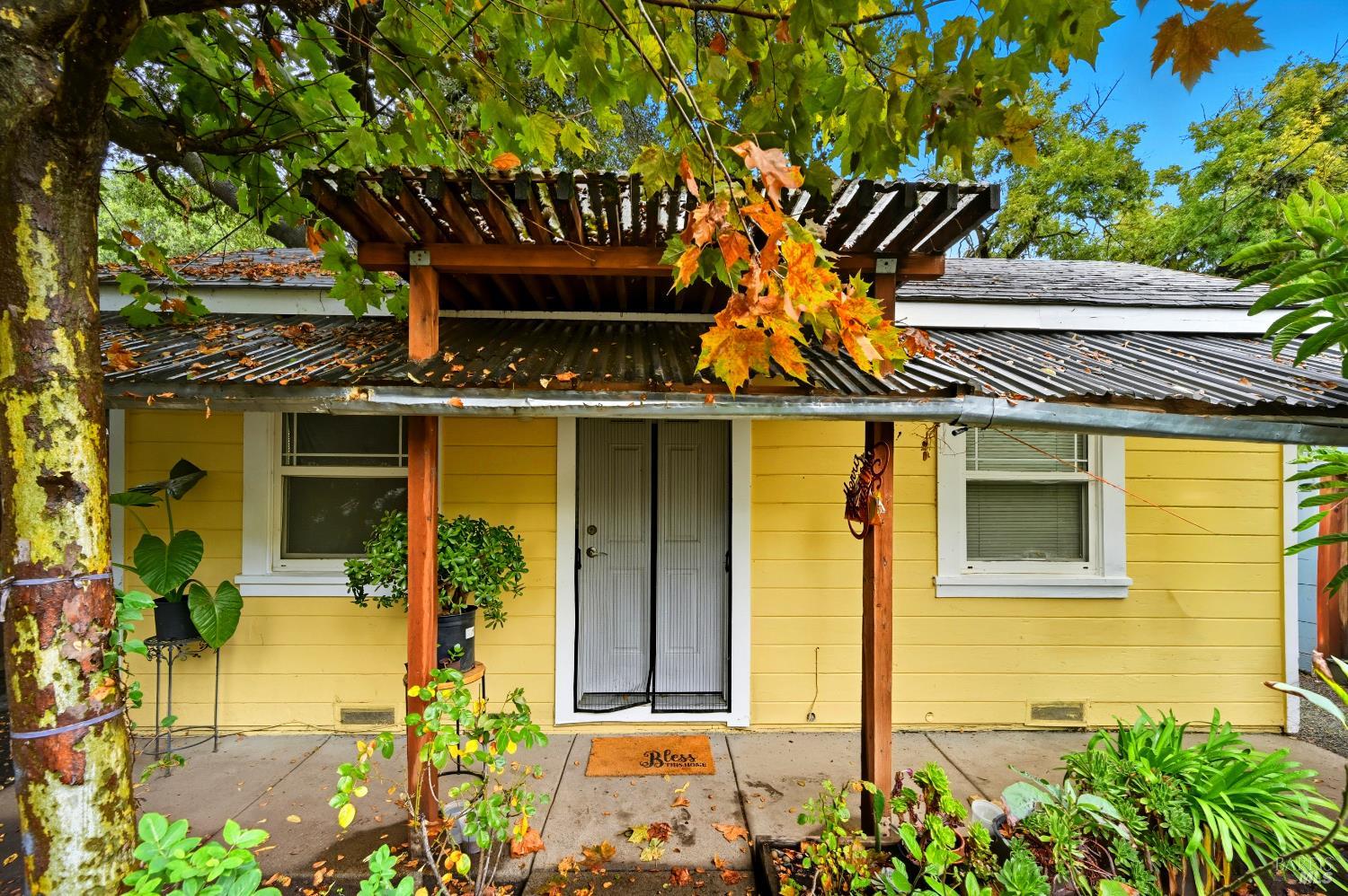 Detail Gallery Image 6 of 31 For 721 Grove St, Sonoma,  CA 95476 - – Beds | – Baths