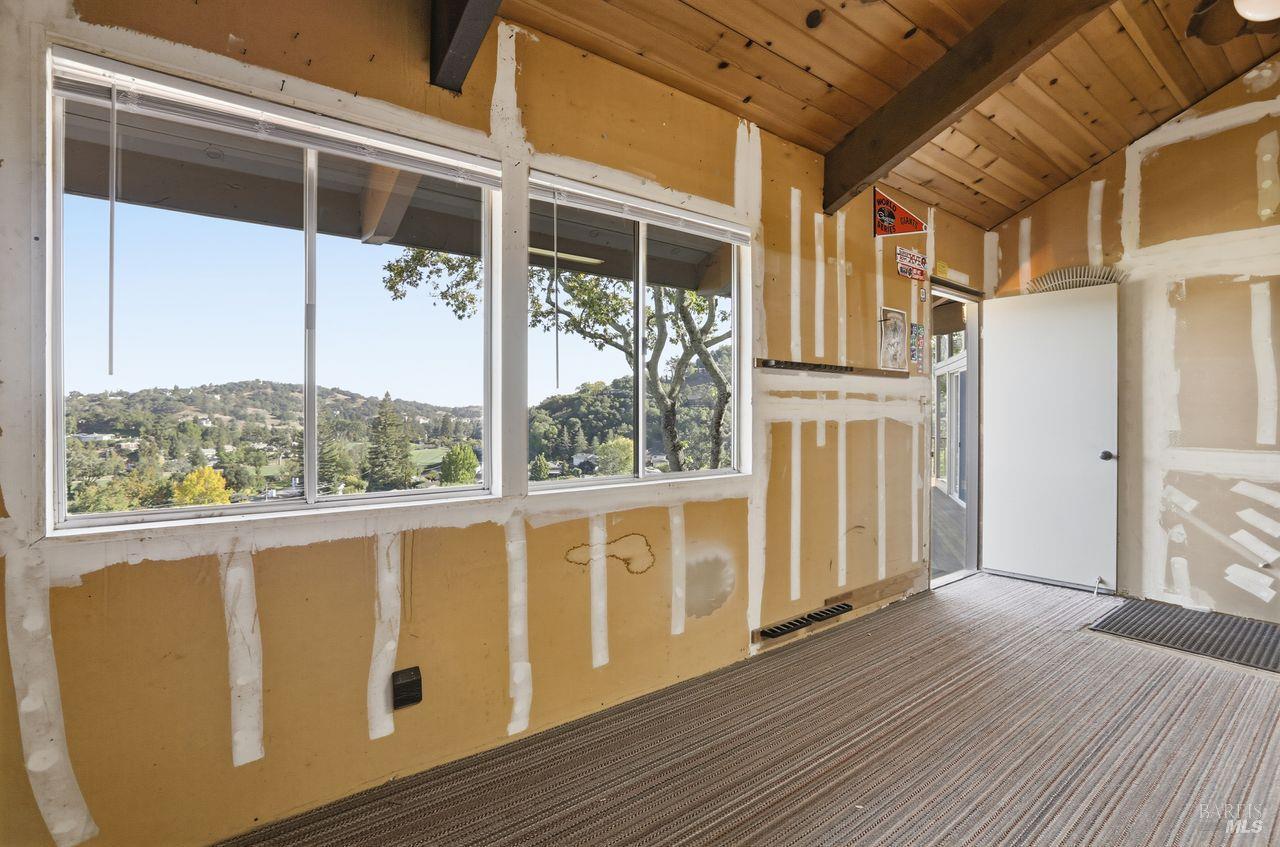 Detail Gallery Image 41 of 57 For 16 Burning Tree Dr, Novato,  CA 94949 - 3 Beds | 2/1 Baths