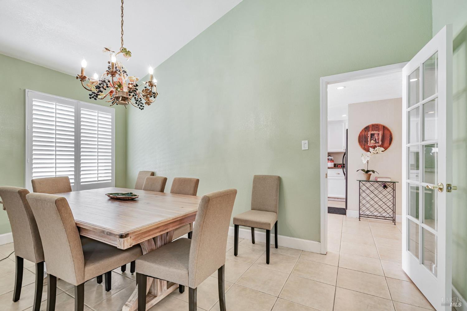 Detail Gallery Image 14 of 40 For 1019 Westview Dr, Napa,  CA 94558 - 4 Beds | 2/1 Baths