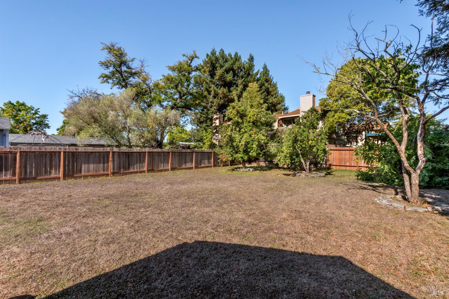 Detail Gallery Image 25 of 31 For 151 Earle St, Santa Rosa,  CA 95407 - 2 Beds | 1 Baths