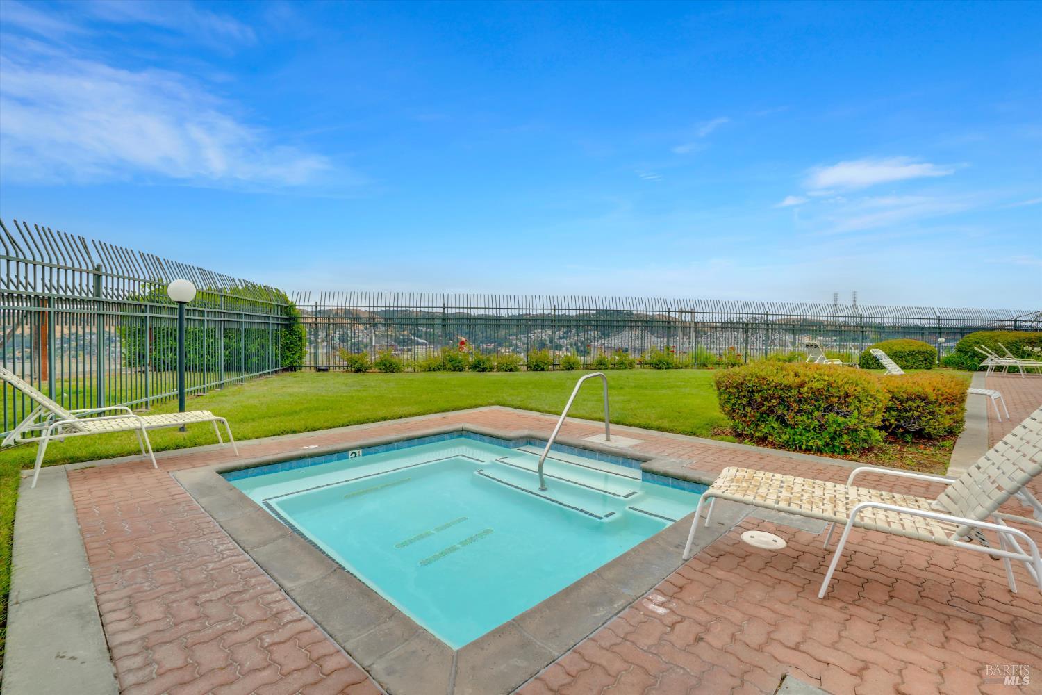 Detail Gallery Image 32 of 58 For 1201 Glen Cove Pkwy #1609,  Vallejo,  CA 94591 - 2 Beds | 2 Baths