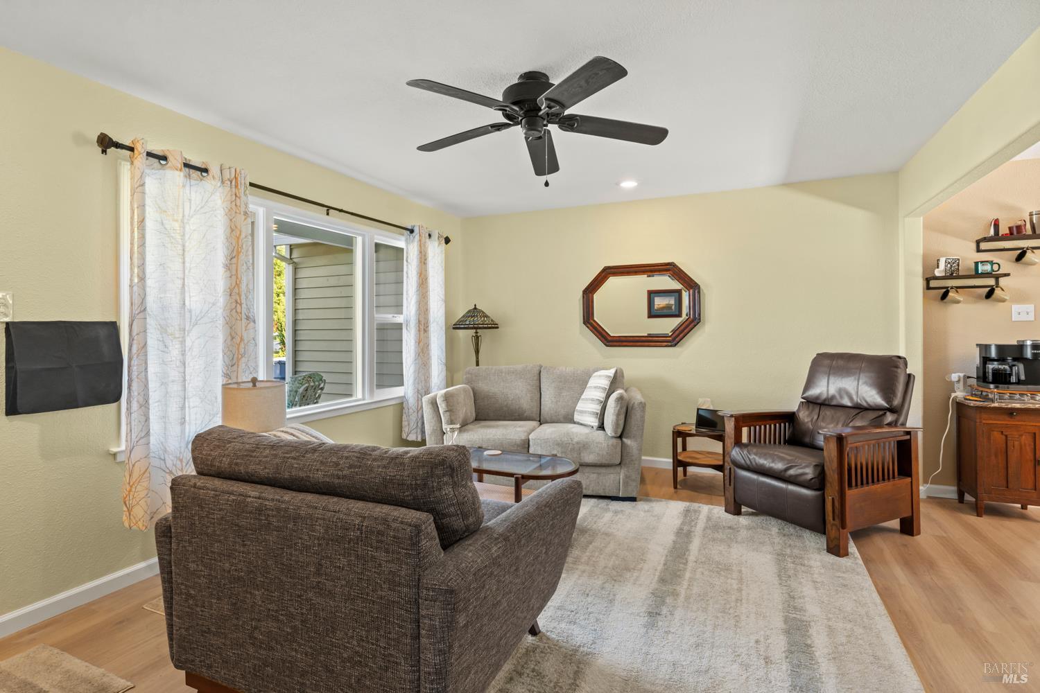 Detail Gallery Image 4 of 25 For 1169 Elm St, Ukiah,  CA 95482 - 2 Beds | 1 Baths