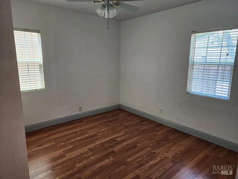 Detail Gallery Image 25 of 34 For 1930 L Ellenburg St, Vallejo,  CA 94590 - 5 Beds | 2 Baths