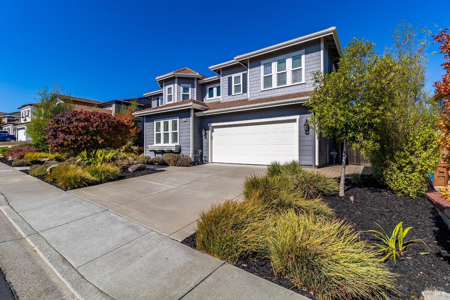 Detail Gallery Image 3 of 88 For 672 Mcallister Dr, Benicia,  CA 94510 - 5 Beds | 4 Baths