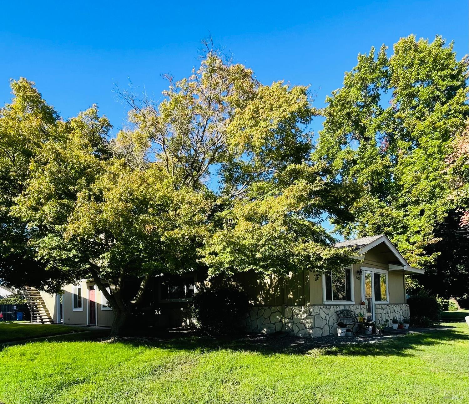 Detail Gallery Image 2 of 23 For 2529 Coffey Ln, Santa Rosa,  CA 95403 - 2 Beds | 1 Baths