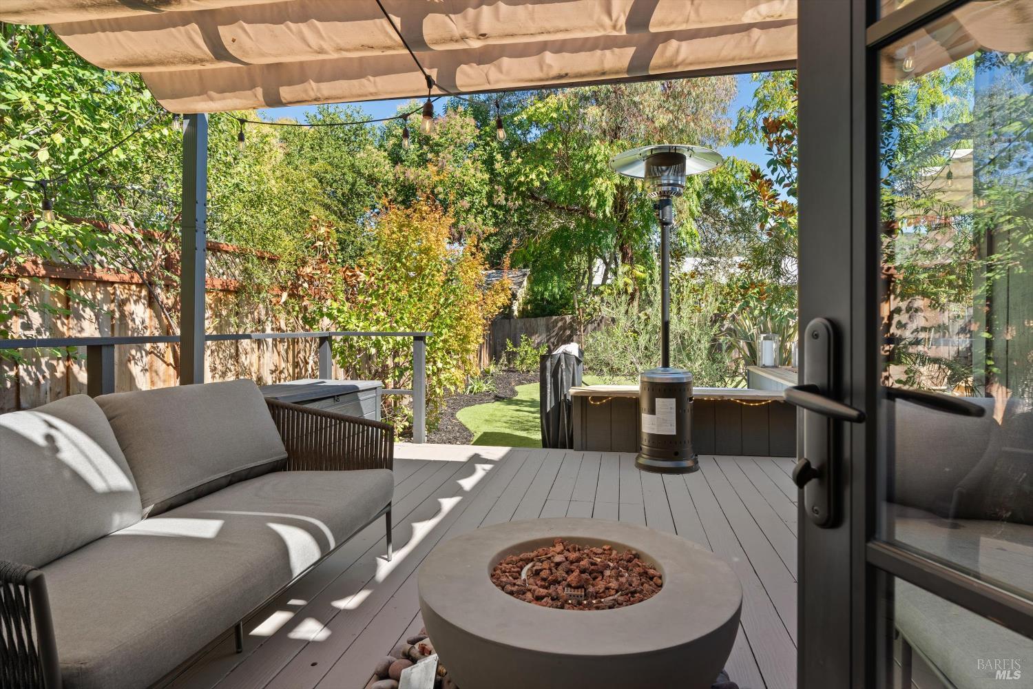 Detail Gallery Image 23 of 59 For 18445 1st Ave, Sonoma,  CA 95476 - 2 Beds | 2 Baths