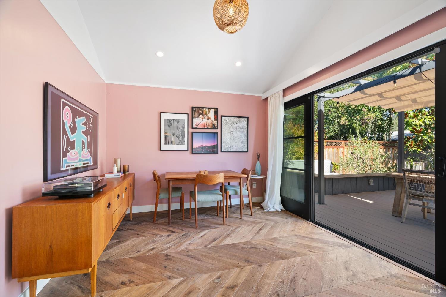 Detail Gallery Image 36 of 59 For 18445 1st Ave, Sonoma,  CA 95476 - 2 Beds | 2 Baths