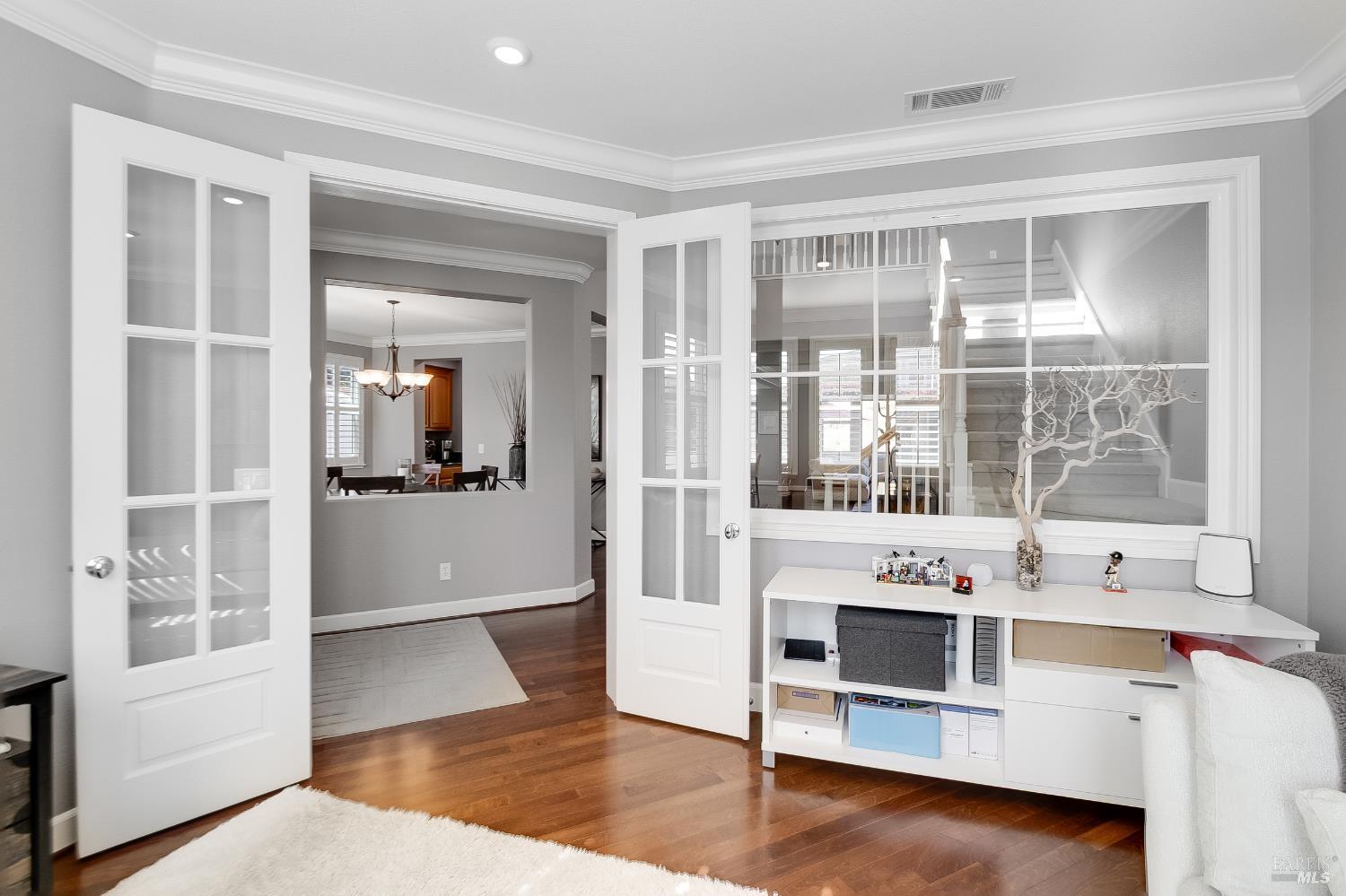 Detail Gallery Image 9 of 88 For 672 Mcallister Dr, Benicia,  CA 94510 - 5 Beds | 4 Baths