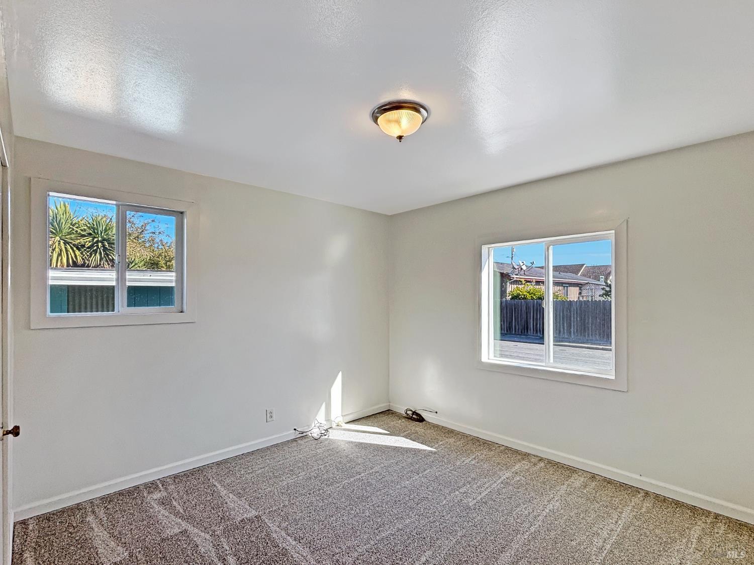 Detail Gallery Image 7 of 27 For 121 Florence St, Fort Bragg,  CA 95437 - 2 Beds | 1 Baths