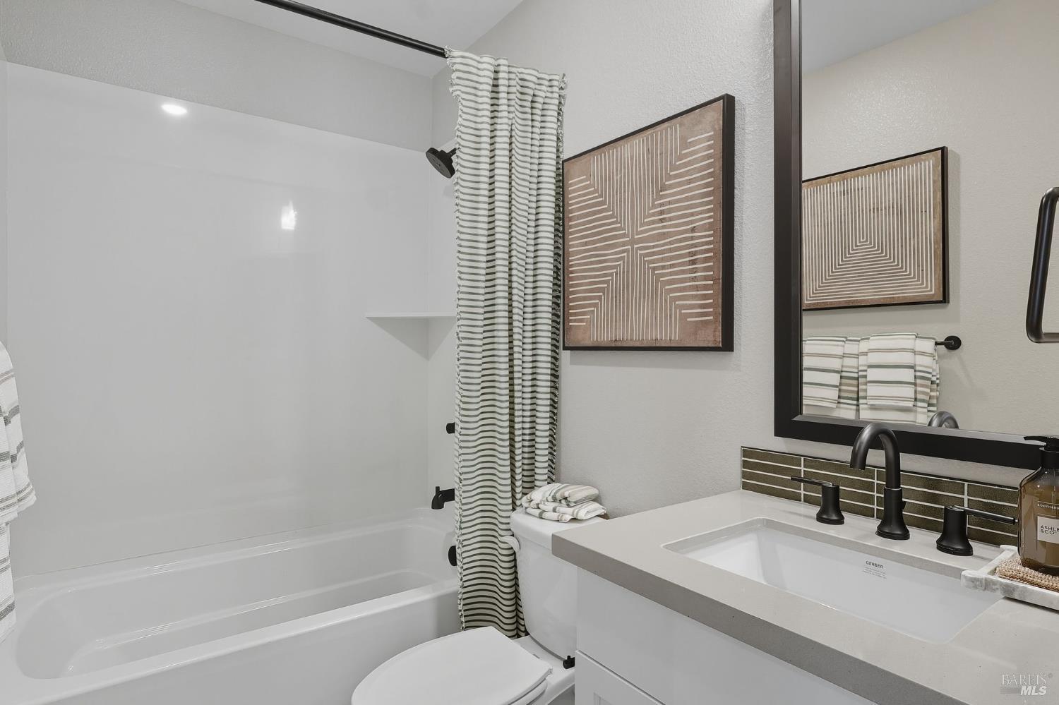 Detail Gallery Image 12 of 16 For 1553 Silverado Terrace Loop #35,  Calistoga,  CA 94515 - 2 Beds | 2 Baths