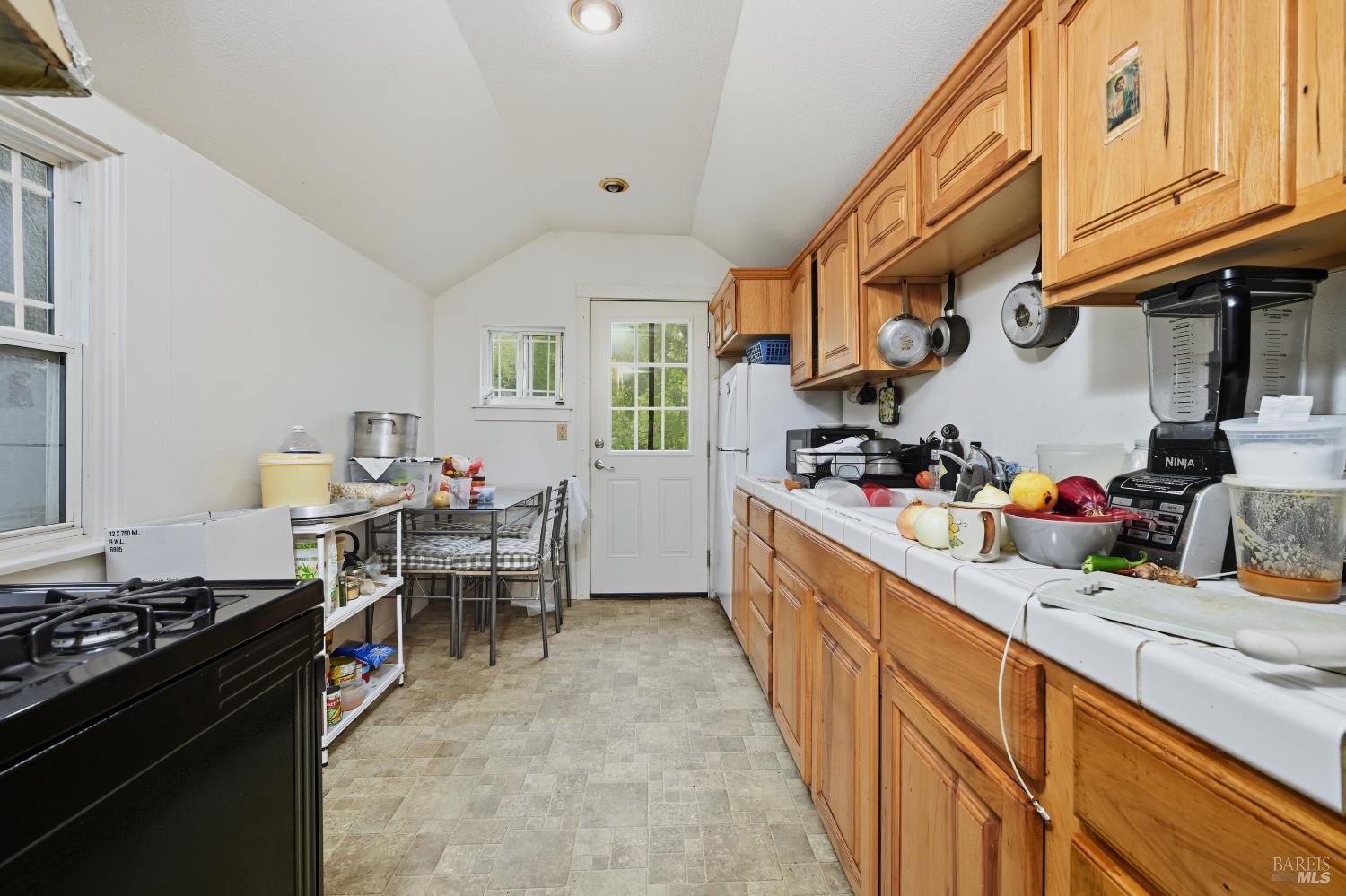 Detail Gallery Image 12 of 31 For 721 Grove St, Sonoma,  CA 95476 - – Beds | – Baths