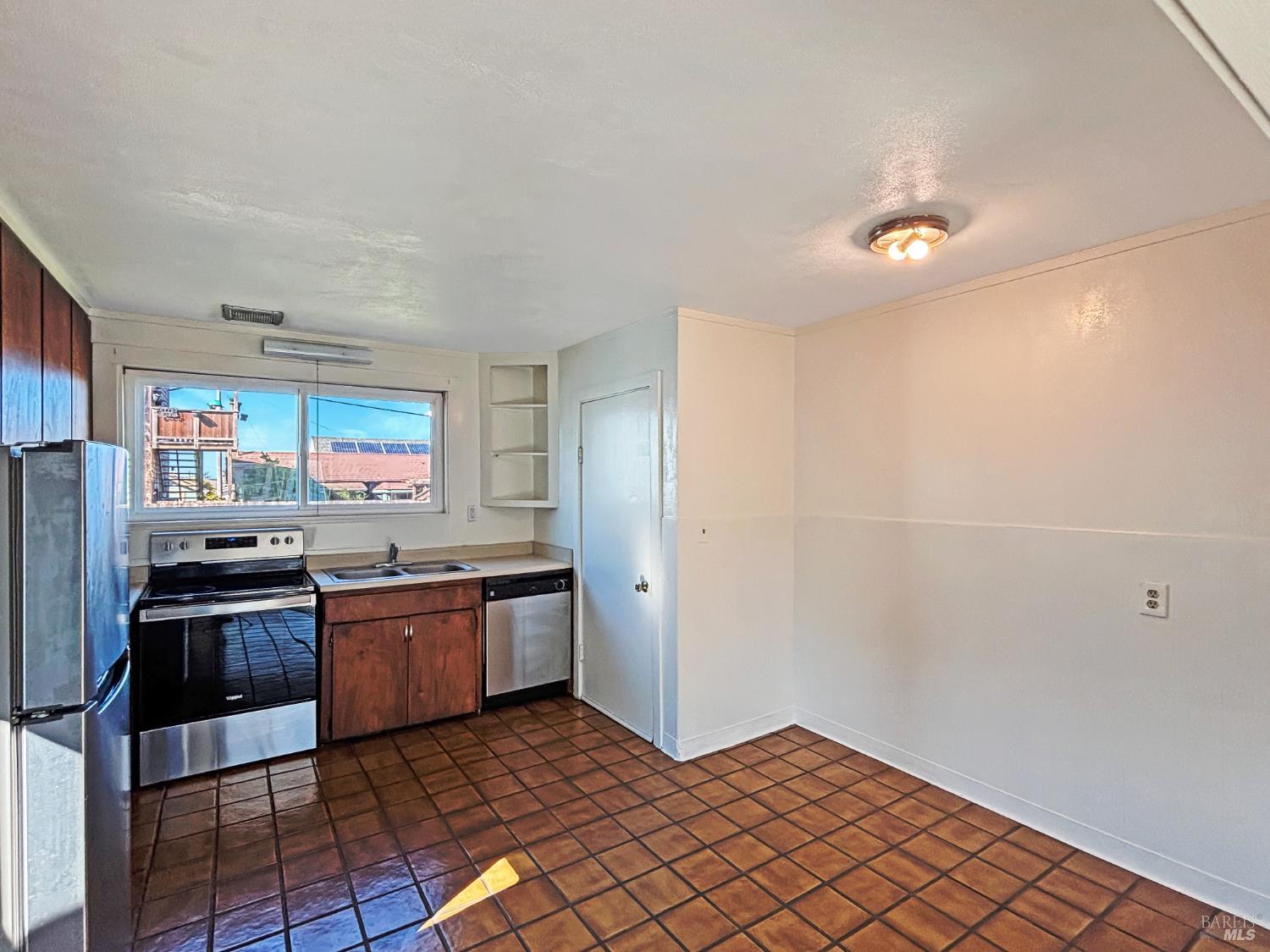 Detail Gallery Image 10 of 27 For 121 Florence St, Fort Bragg,  CA 95437 - 2 Beds | 1 Baths