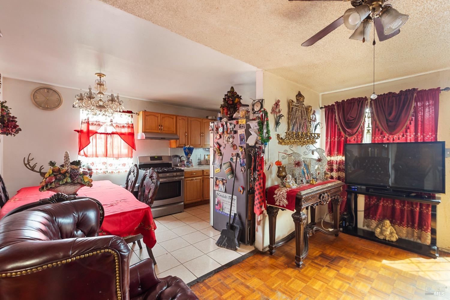 Detail Gallery Image 12 of 20 For 2627 63rd Ave, Oakland,  CA 94605 - 5 Beds | 3 Baths