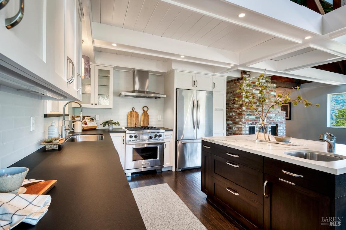 Detail Gallery Image 9 of 47 For 20 Poppy Ln, Mill Valley,  CA 94941 - 3 Beds | 2 Baths