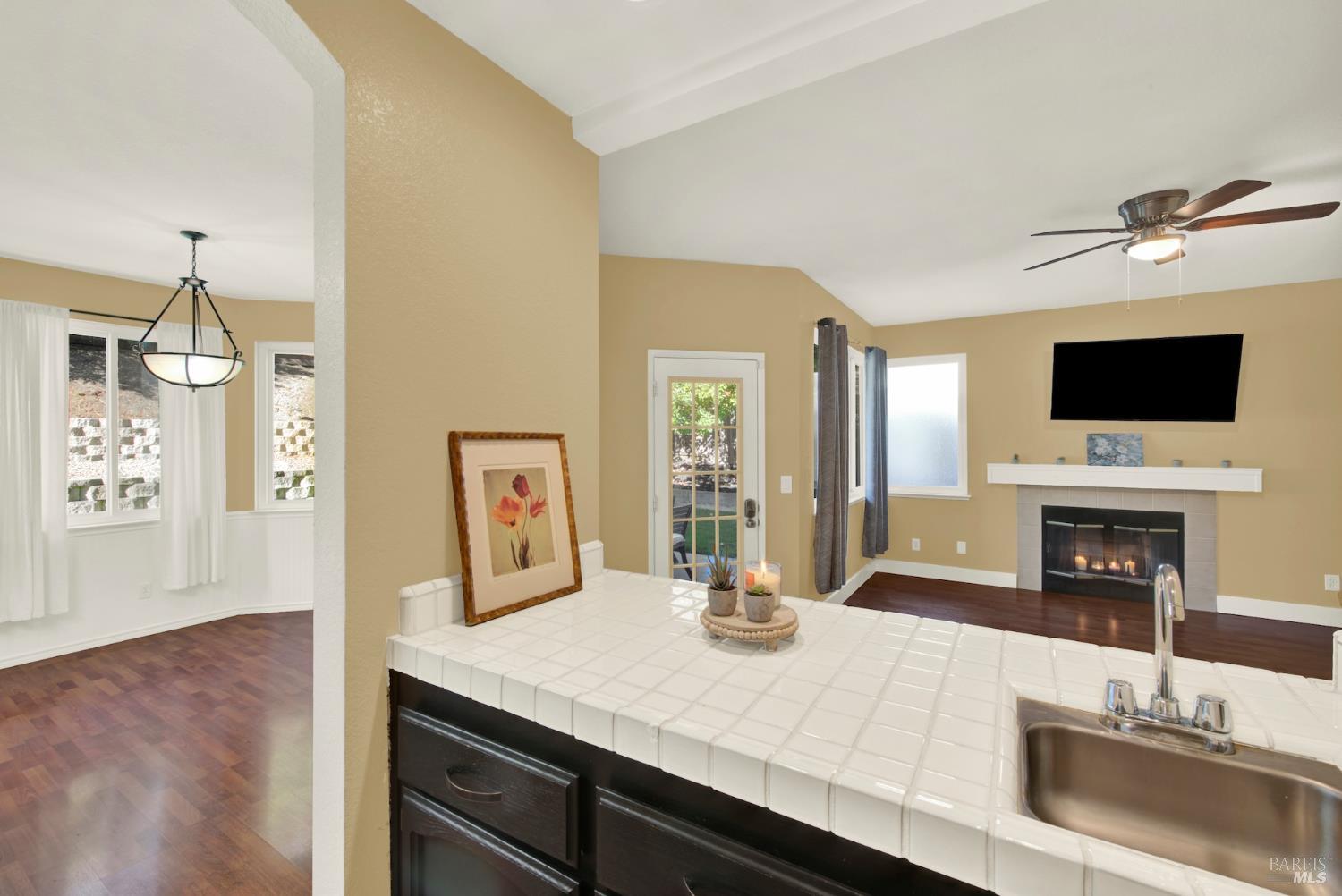 Detail Gallery Image 33 of 99 For 719 Rambleton Dr, Vacaville,  CA 95688 - 5 Beds | 3 Baths