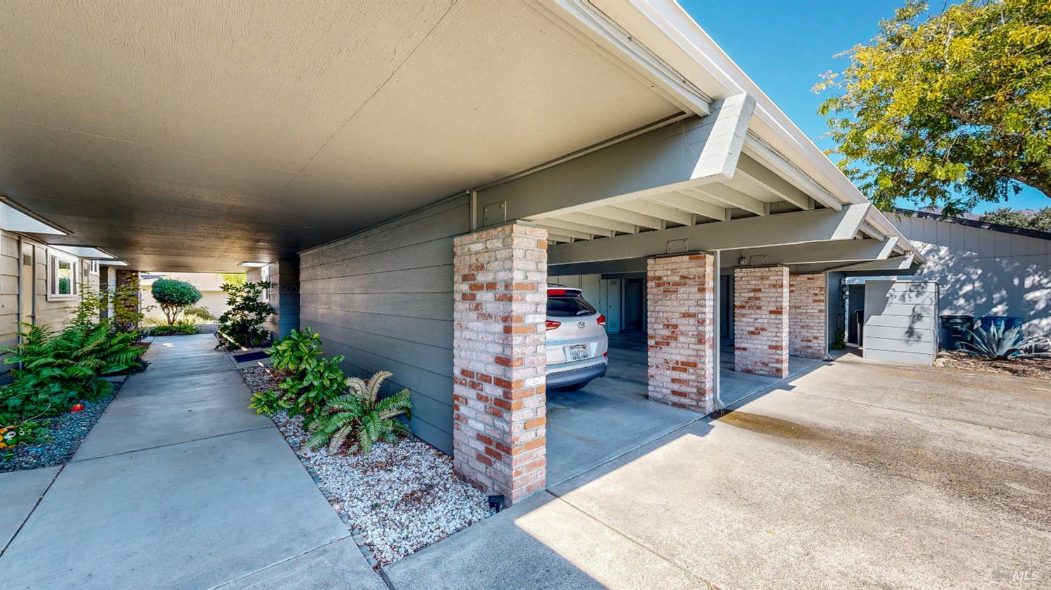 Detail Gallery Image 6 of 65 For 339 Valley Oaks Dr, Santa Rosa,  CA 95409 - 2 Beds | 2 Baths