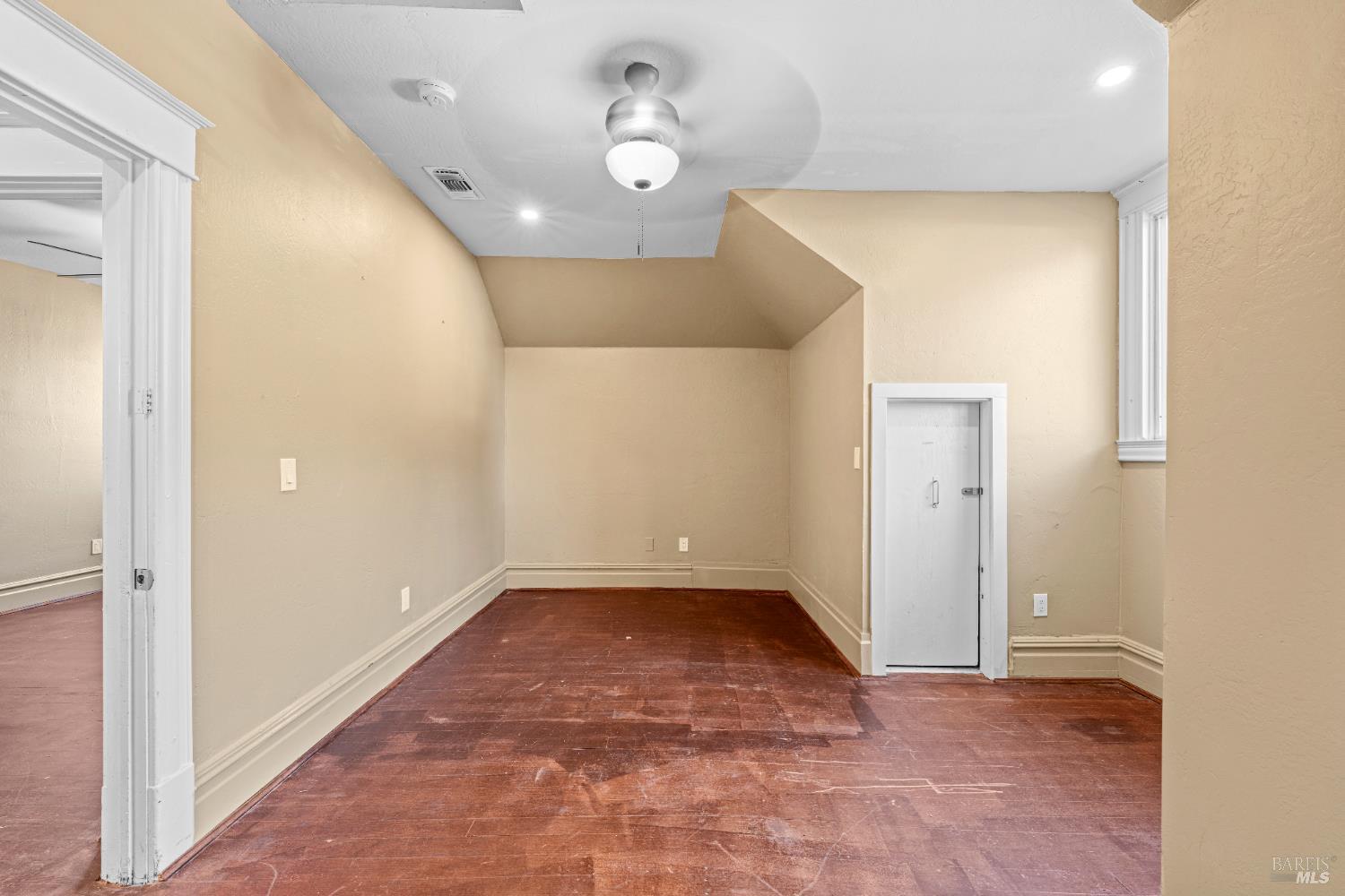 Detail Gallery Image 14 of 23 For 840 5th St, Santa Rosa,  CA 95404 - 4 Beds | 2/2 Baths