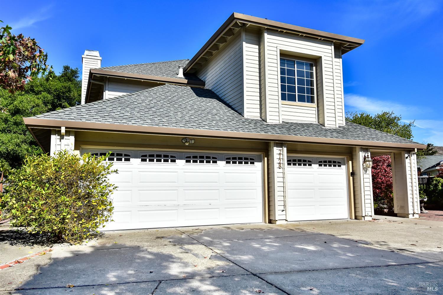 Detail Gallery Image 2 of 24 For 2728 Terry Ct, Pinole,  CA 94564 - 3 Beds | 2/1 Baths